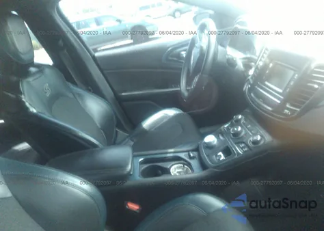 2015 Chrysler 200 S z USA, uszkodzony, nr VIN 1C3CCCBBXFN714450